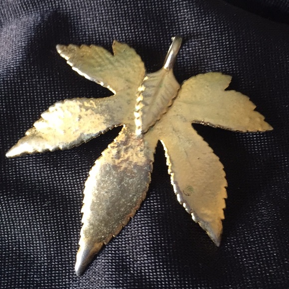 Maple 🍁leaf Pendent gold plated - Picture 2 of 6